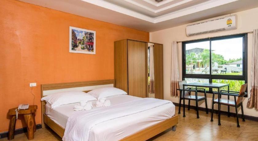 Prew Lom Chom Nam Resort Ban Phan Sadet Nok Exterior photo