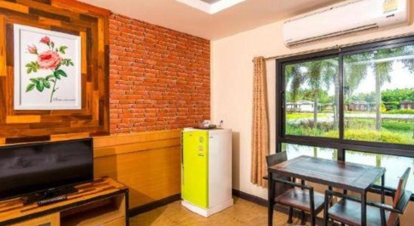 Prew Lom Chom Nam Resort Ban Phan Sadet Nok Exterior photo