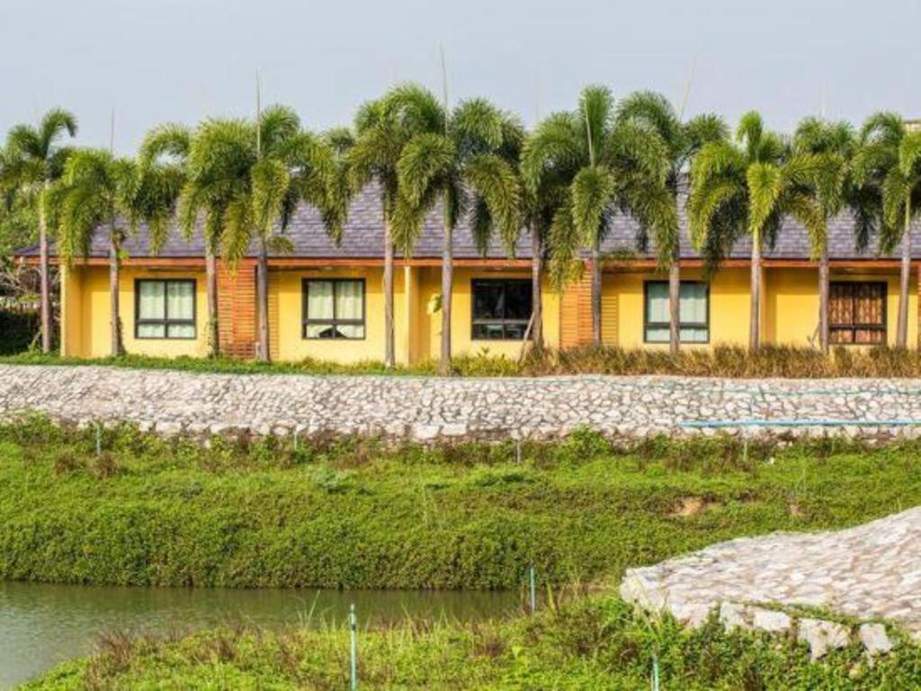 Prew Lom Chom Nam Resort Ban Phan Sadet Nok Exterior photo