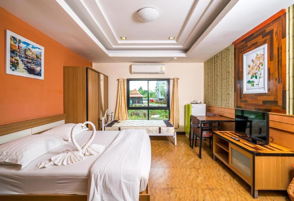 Prew Lom Chom Nam Resort Ban Phan Sadet Nok Exterior photo