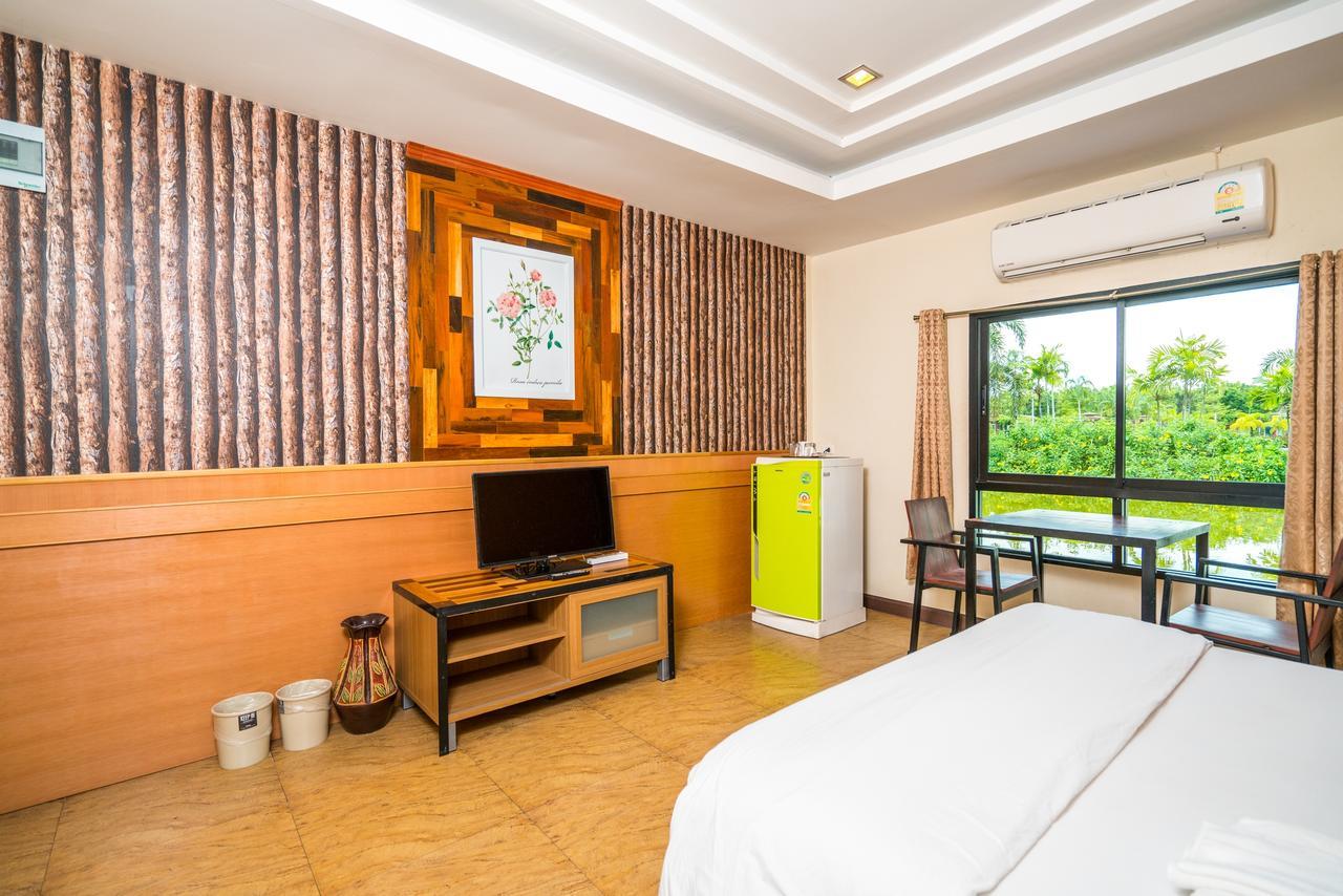 Prew Lom Chom Nam Resort Ban Phan Sadet Nok Exterior photo